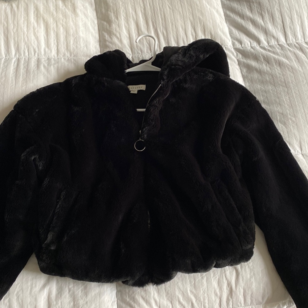 Cropped Faux Fur Jacket